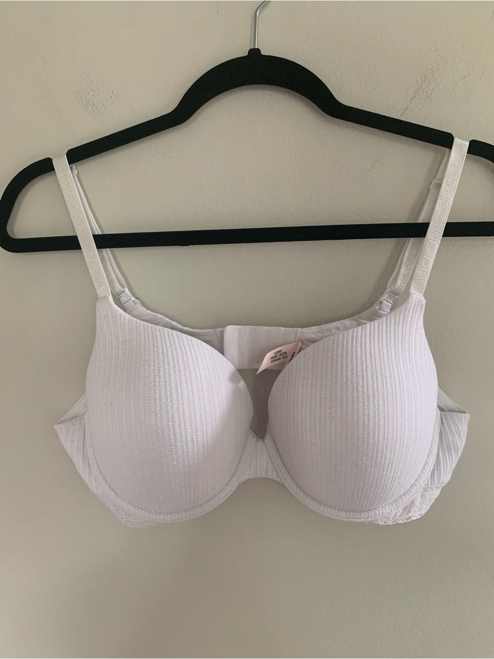 Victoria’s Secret White Padded Everyday T-Shirt Bra